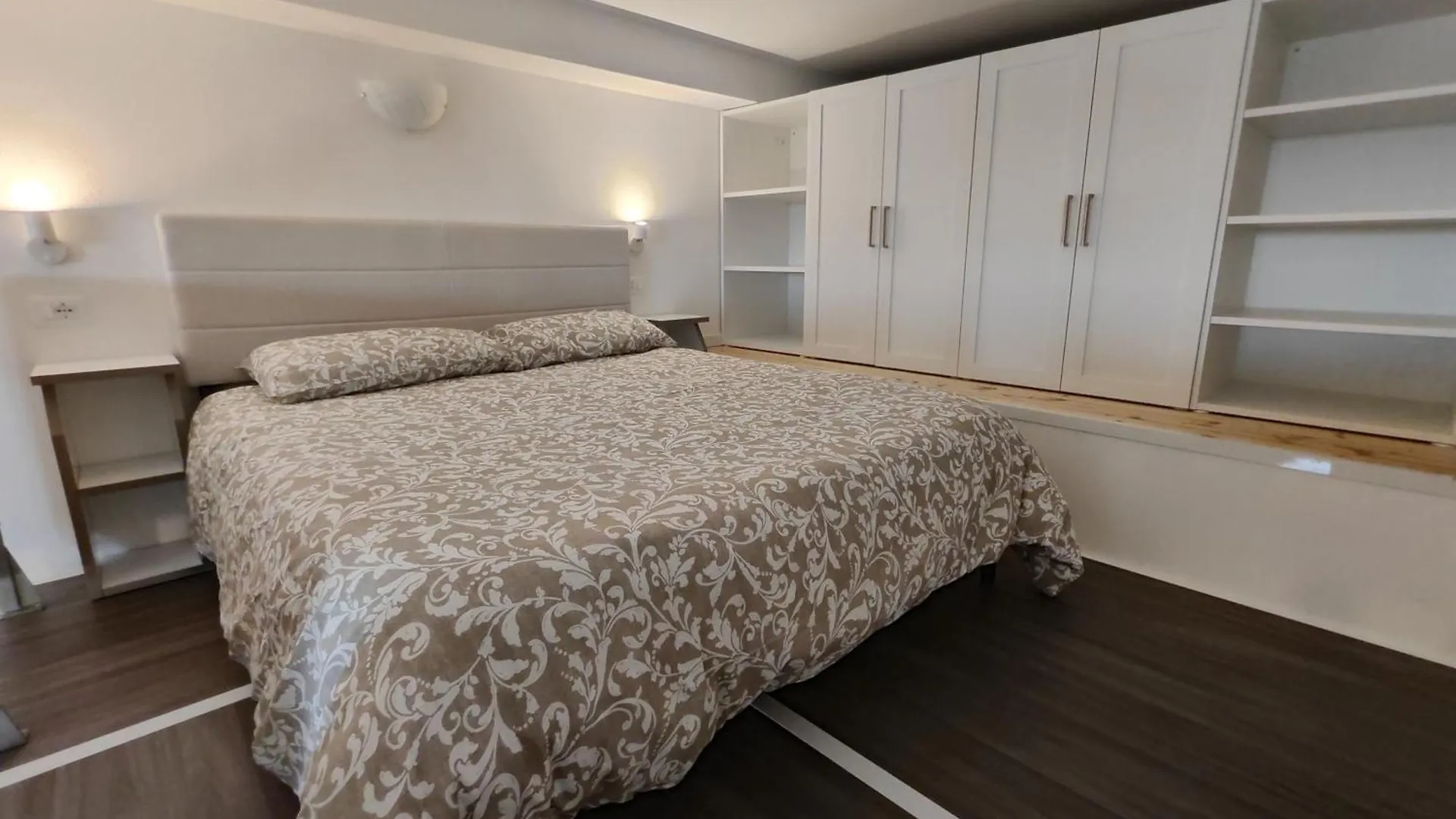 Fantastic Flat Famagosta Area, Forum, Parking, Netflix Milan 0*,