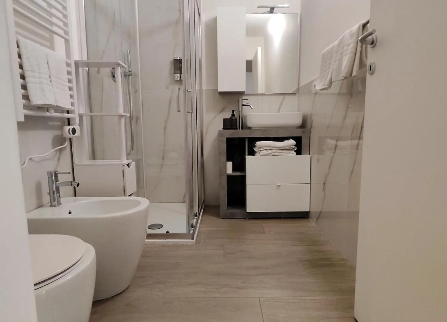 Fantastic Flat Famagosta Area, Forum, Parking, Netflix Milan